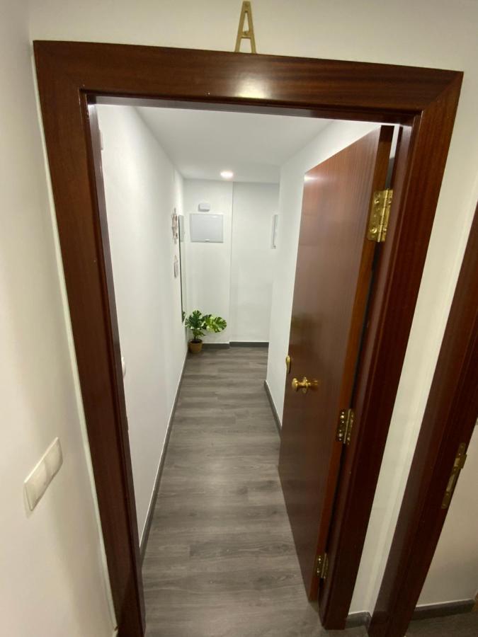 Reyna Apartamentos Malaga Luaran gambar