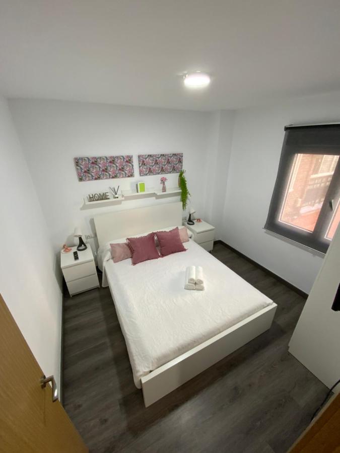 Reyna Apartamentos Malaga Luaran gambar